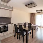 Argisht Partez 1br With Sea View And Pool Apartamento