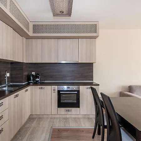 Argisht Partez 1br With Sea View And Pool Apartamento Varna