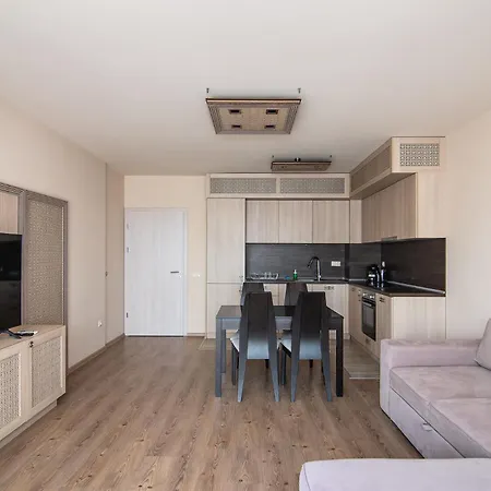 아파트 Argisht Partez 1br With Sea View And Pool 바르나