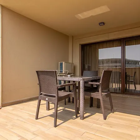 Argisht Partez 1br With Sea View And Pool شقة *