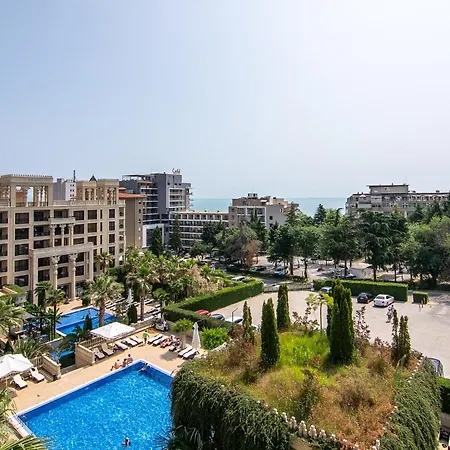Argisht Partez 1br With Sea View And Pool شقة فارنا