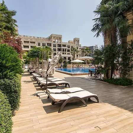 Argisht Partez 1br With Sea View And Pool شقة