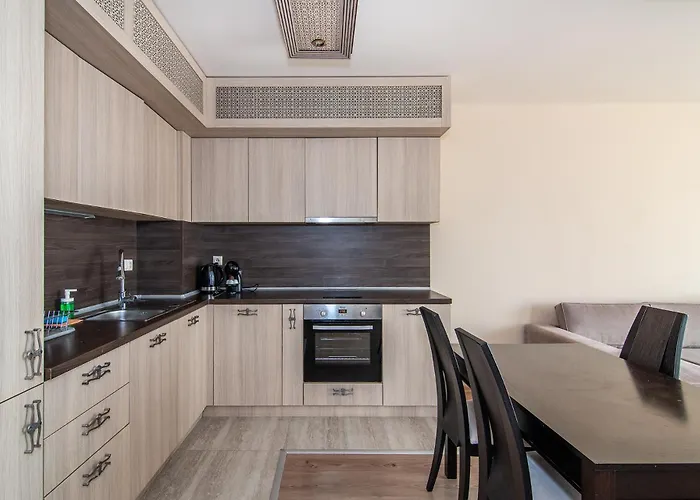 Argisht Partez 1br With Sea View And Pool Apartament Varna